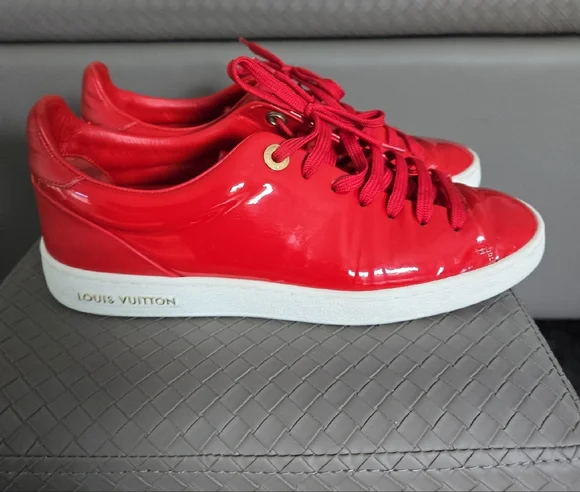 Louis Vuitton Red Sneakers with Vibrant Canvas Upper - Picture 4 of 7